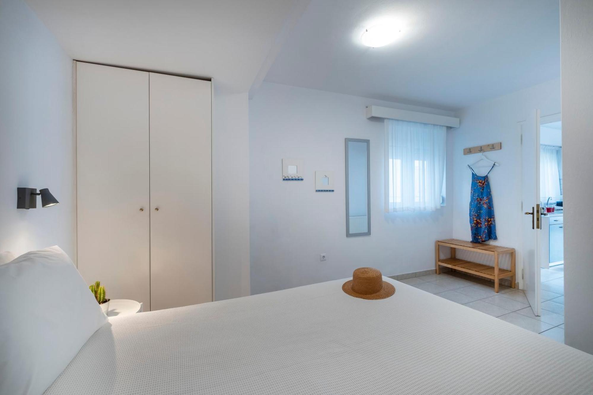 Meli Apartments & Villas Kiveri Exterior photo